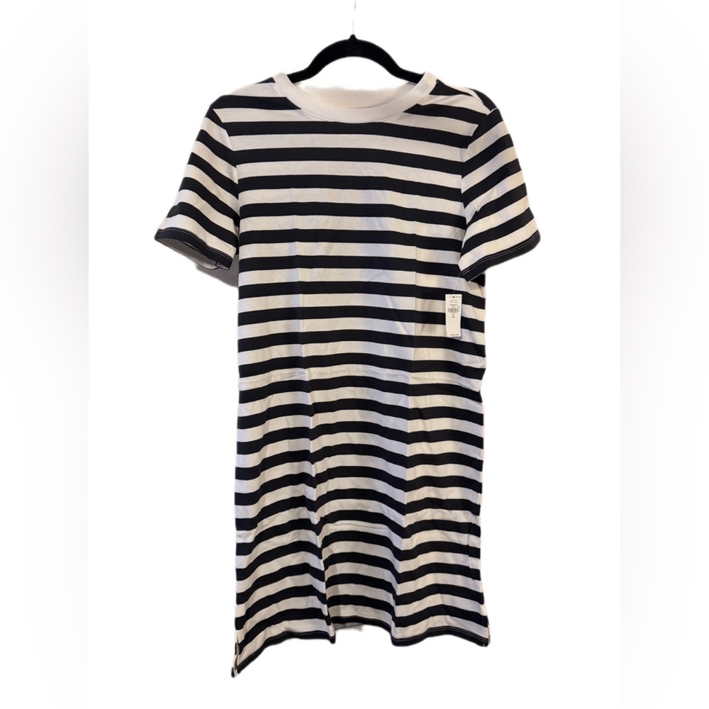 Old Navy Black and White Striped Top